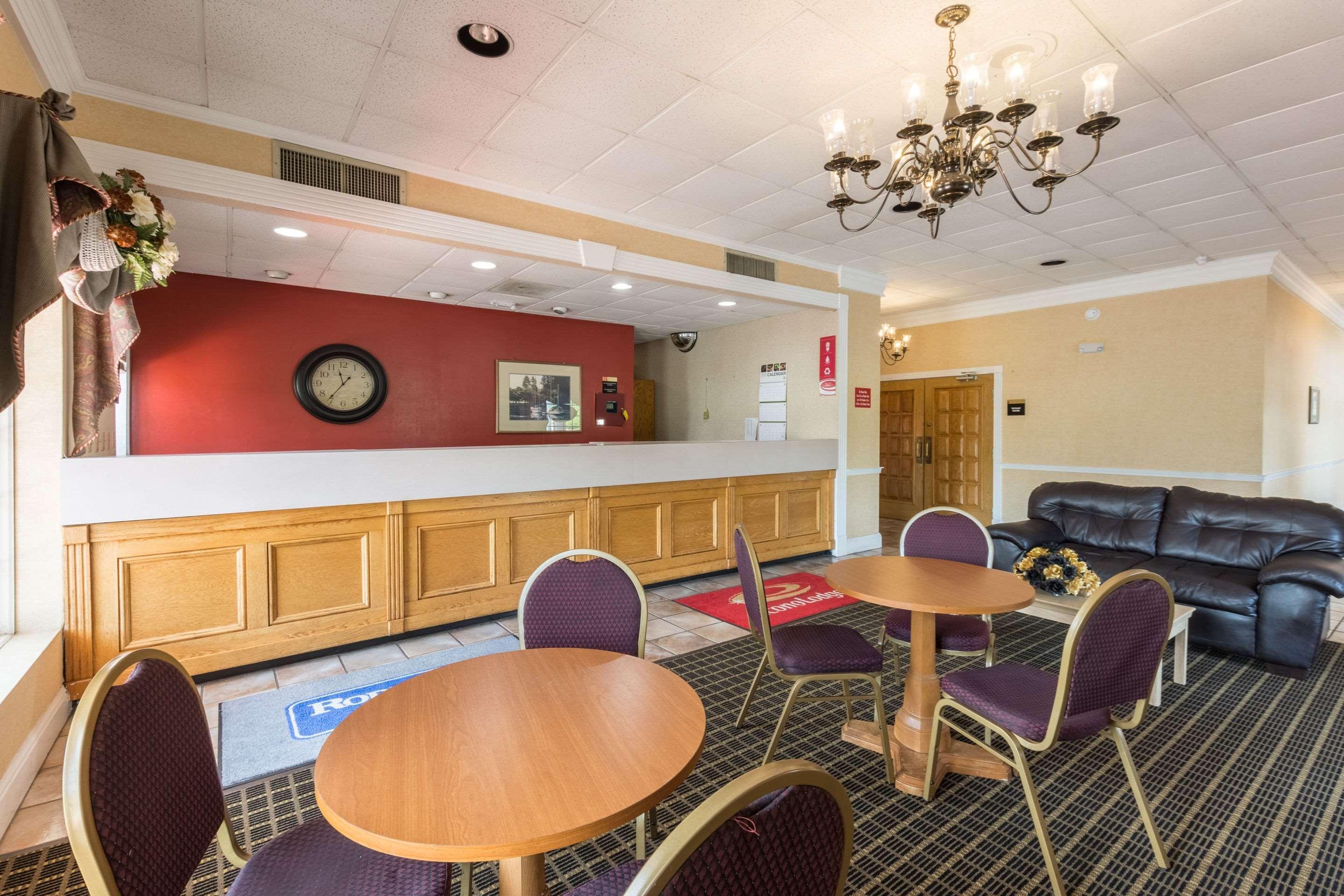 Econo Lodge Inn & Suites Orangeburg Exterior foto