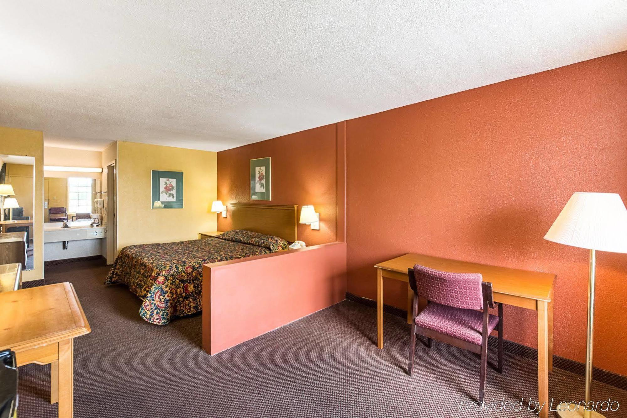 Econo Lodge Inn & Suites Orangeburg Exterior foto